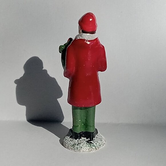 ๐ฏ 10 for $12 / Christmas Village Person holding Wreath - Picture 8 of 8